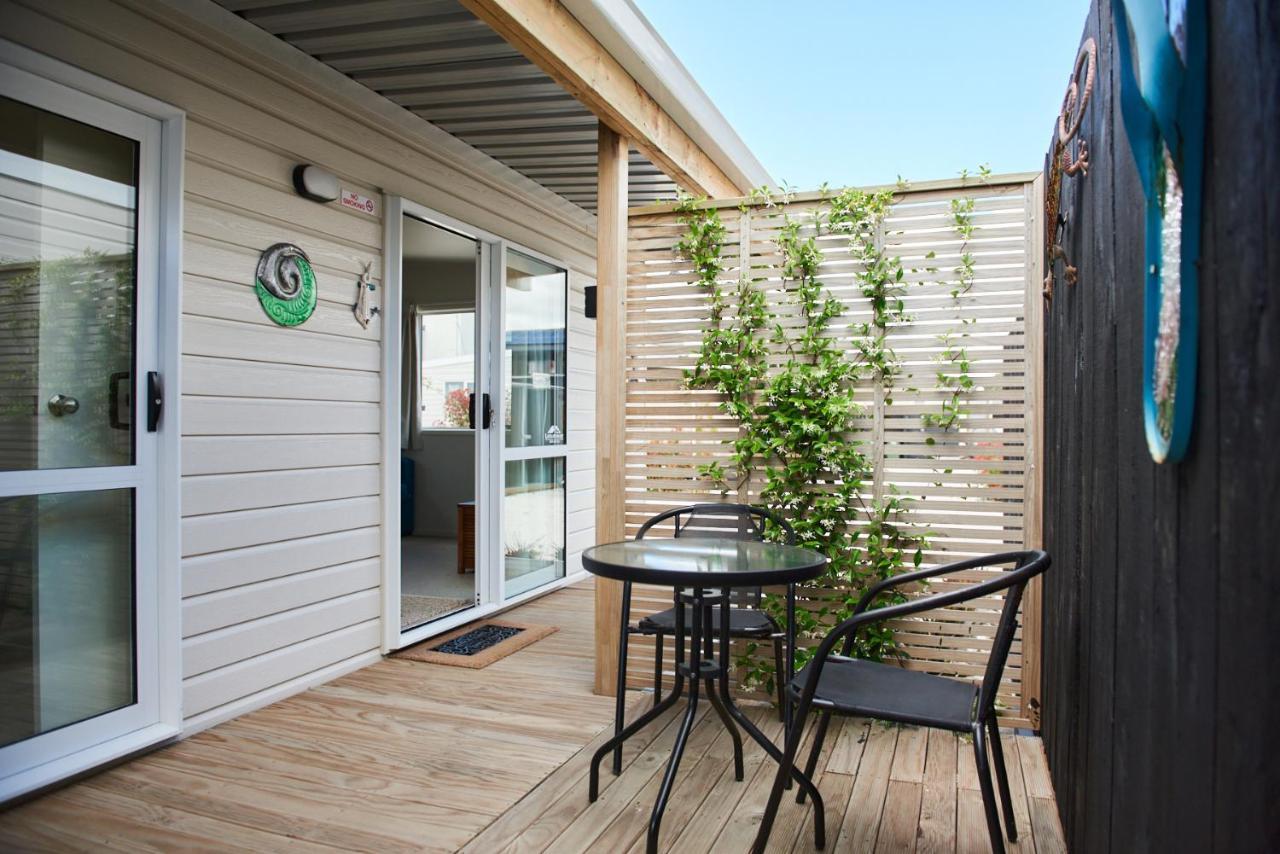 Orewa Kiwi Cabins Екстериор снимка